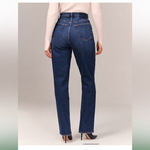 Curve Love Ultra High Rise 90s Straight Jean (Size 10 Long)